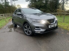 Nissan Qashqai 1.6 DIG-T N-Connecta Euro 6 (s/s) 5dr RK17VWH  2017 (17)  88,800 miles Petrol Manual Grey 1 owner Car ULEZ