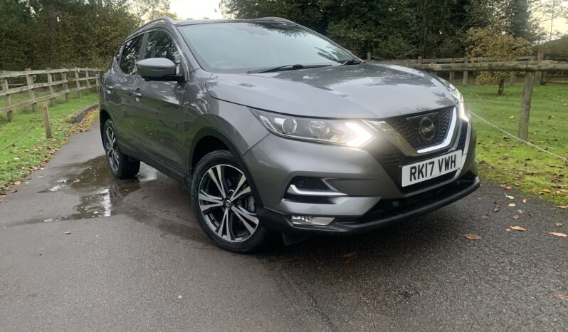 Nissan Qashqai 1.6 DIG-T N-Connecta Euro 6 (s/s) 5dr RK17VWH  2017 (17)  88,800 miles Petrol Manual Grey 1 owner Car ULEZ