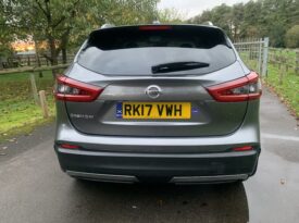 Nissan Qashqai 1.6 DIG-T N-Connecta Euro 6 (s/s) 5dr RK17VWH  2017 (17)  88,800 miles Petrol Manual Grey 1 owner Car ULEZ