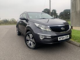 Kia Sportage 2.0 CRDi KX-4 AWD Euro 5 5dr MT64ZZR  2014 (64)  90,122 miles Diesel Manual Silver 2 owners Car